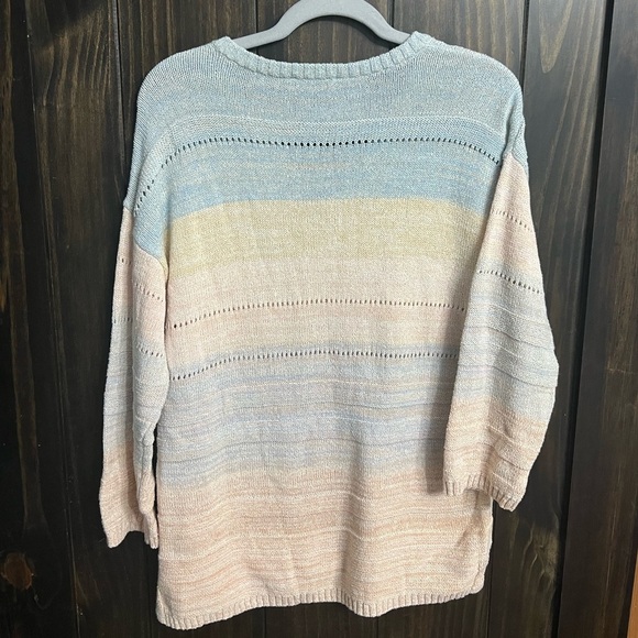 Tribal-Pastel 3/4 Sleeve Split Neck Sweater-Size:Medium - Picture 10 of 10